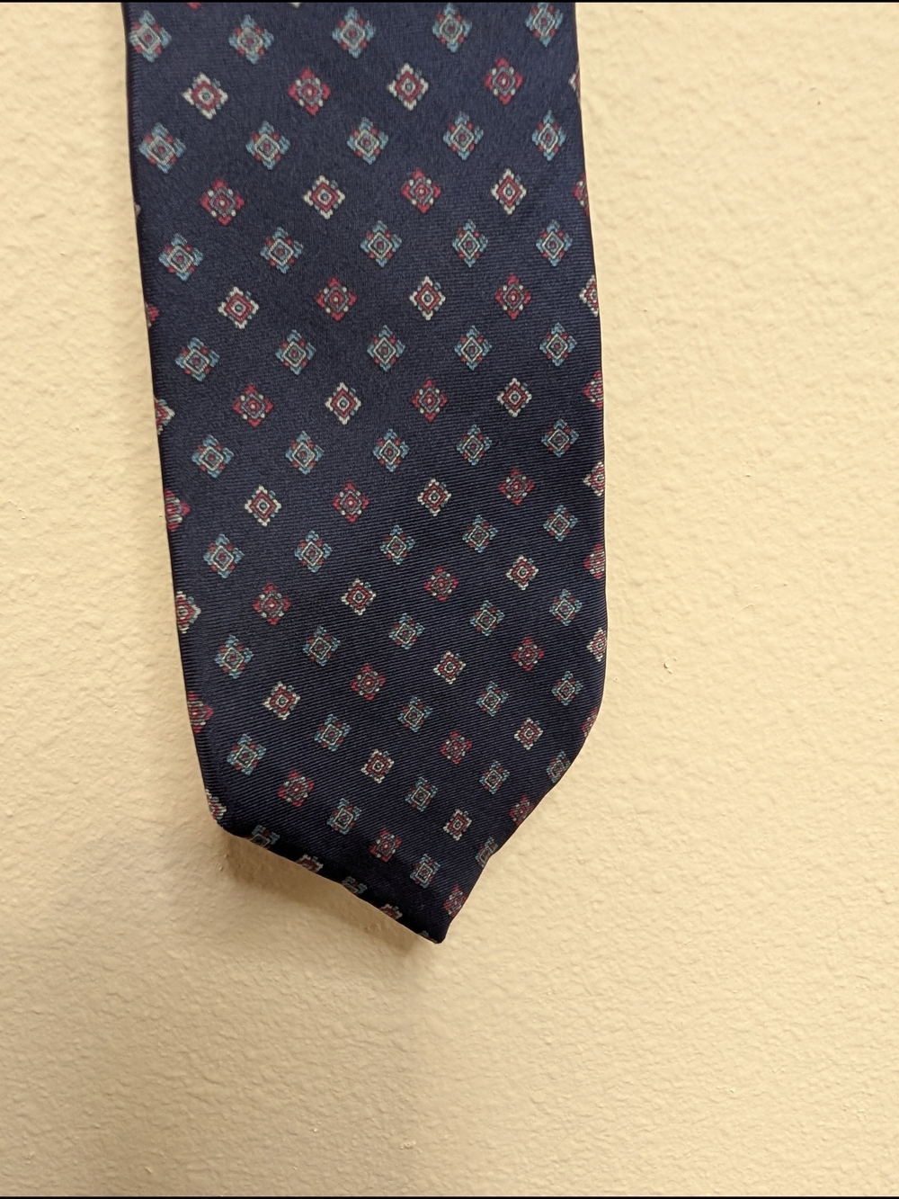 John Henry Tie Navy Blue Geometric Diamond Medallion‎ 100% Silk Made in USA